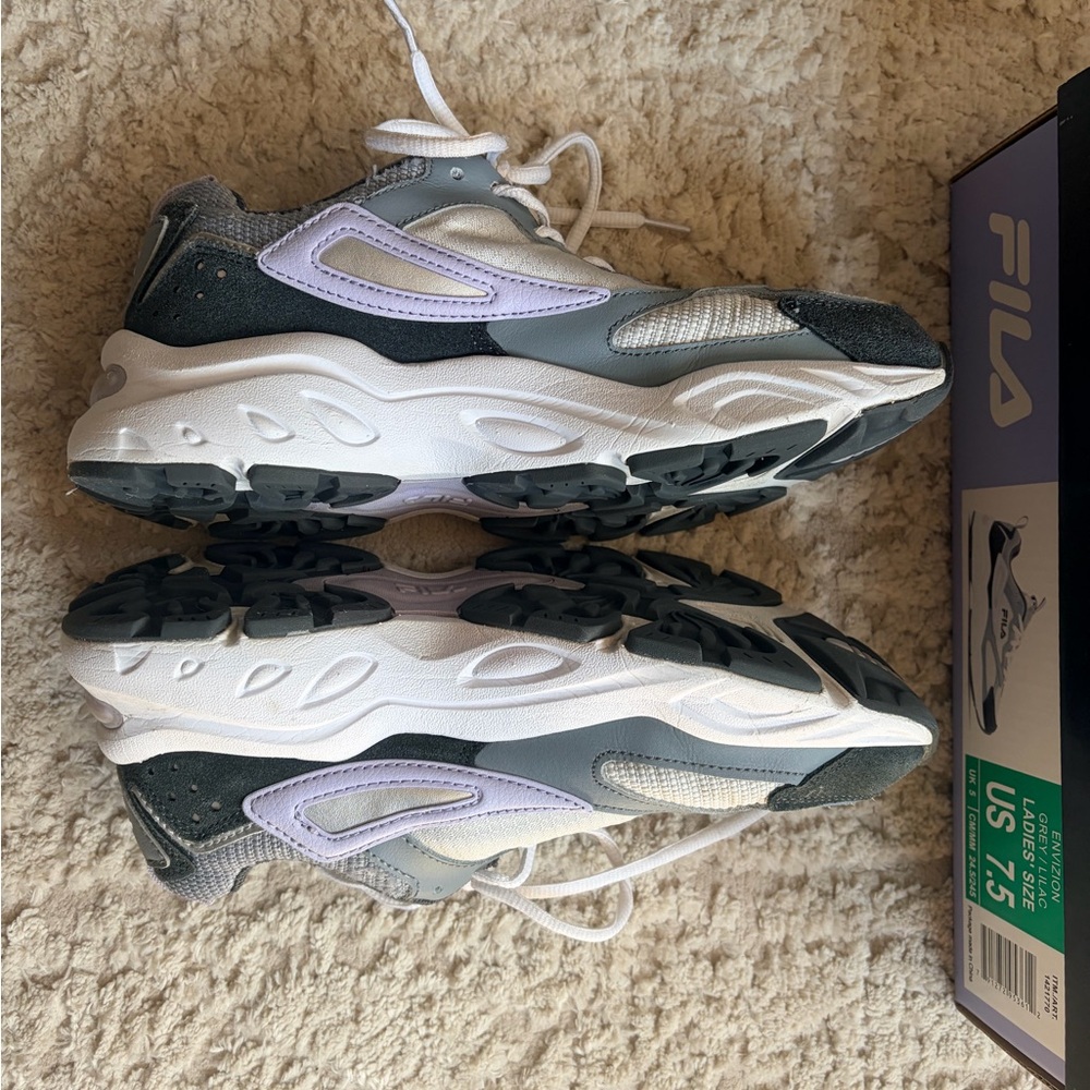 Fila Envision Women's Gray White Lavender Athletic Sneakers 7.5 - Picture 6 of 11